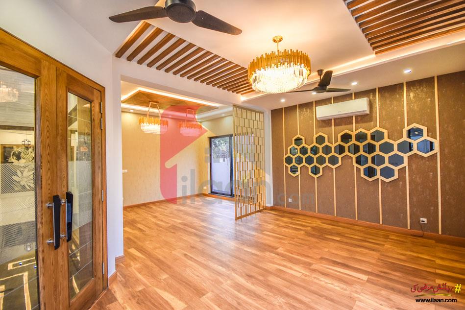 10 Marla House for Sale in Phase 3, DHA Lahore