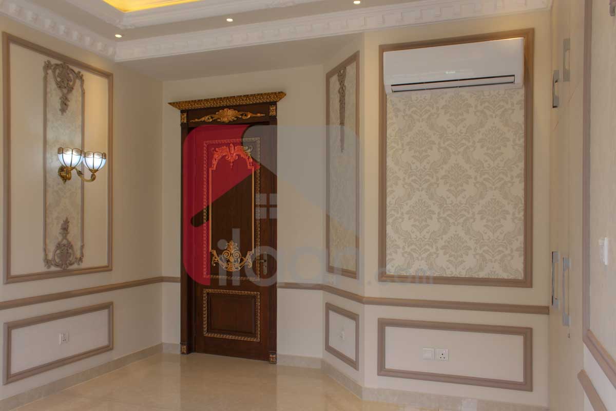 1 Kanal House for Sale in Block L, Phase 8 Ex Air Avenue, DHA Lahore