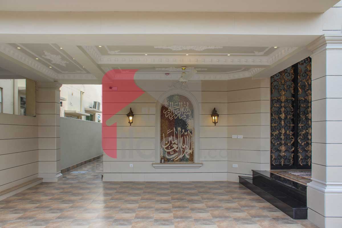 1 Kanal House for Sale in Block L, Phase 8 Ex Air Avenue, DHA Lahore