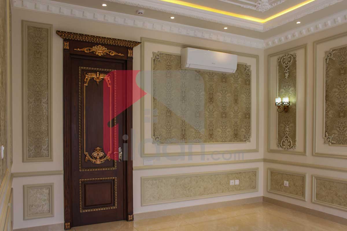 1 Kanal House for Sale in Block L, Phase 8 Ex Air Avenue, DHA Lahore