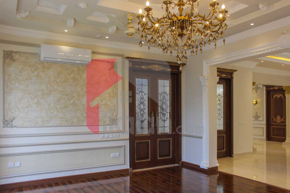 1 Kanal House for Sale in Block L, Phase 8 Ex Air Avenue, DHA Lahore