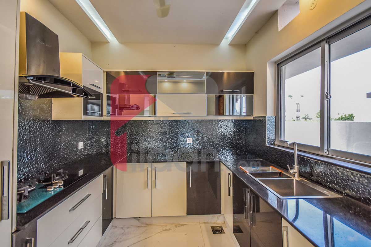 8 Marla House for Sale in Phase 6, DHA Lahore