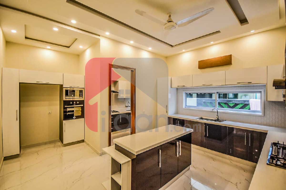 10 Marla House for Sale in Phase 6, DHA Lahore