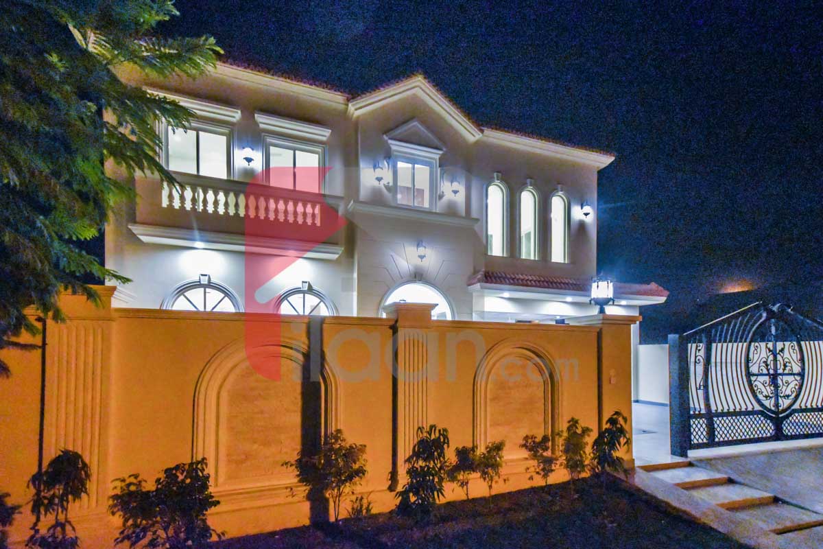 10 Marla House for Sale in Phase 6, DHA Lahore