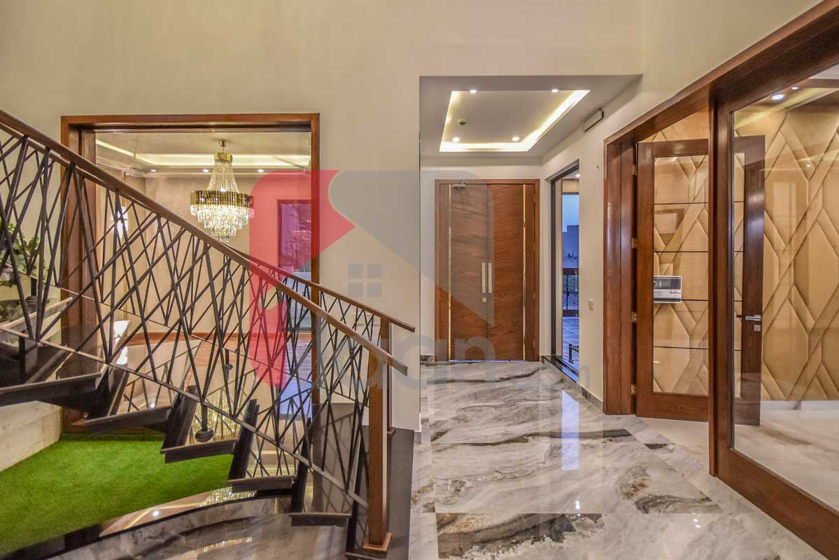 10 Marla House for Sale in State Life Housing Society, Lahore