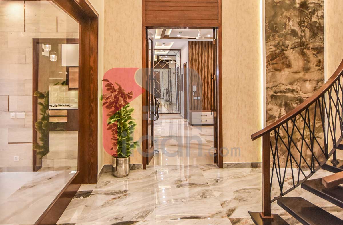 10 Marla House for Sale in State Life Housing Society, Lahore
