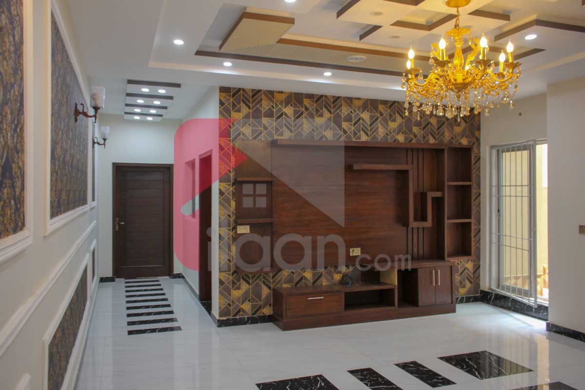 10 Marla House for Sale in Architects Engineers Housing Society, Lahore