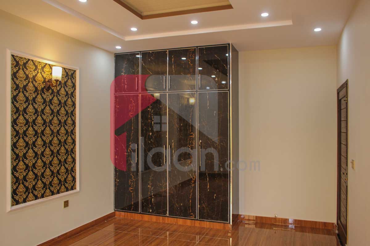 10 Marla House for Sale in Architects Engineers Housing Society, Lahore