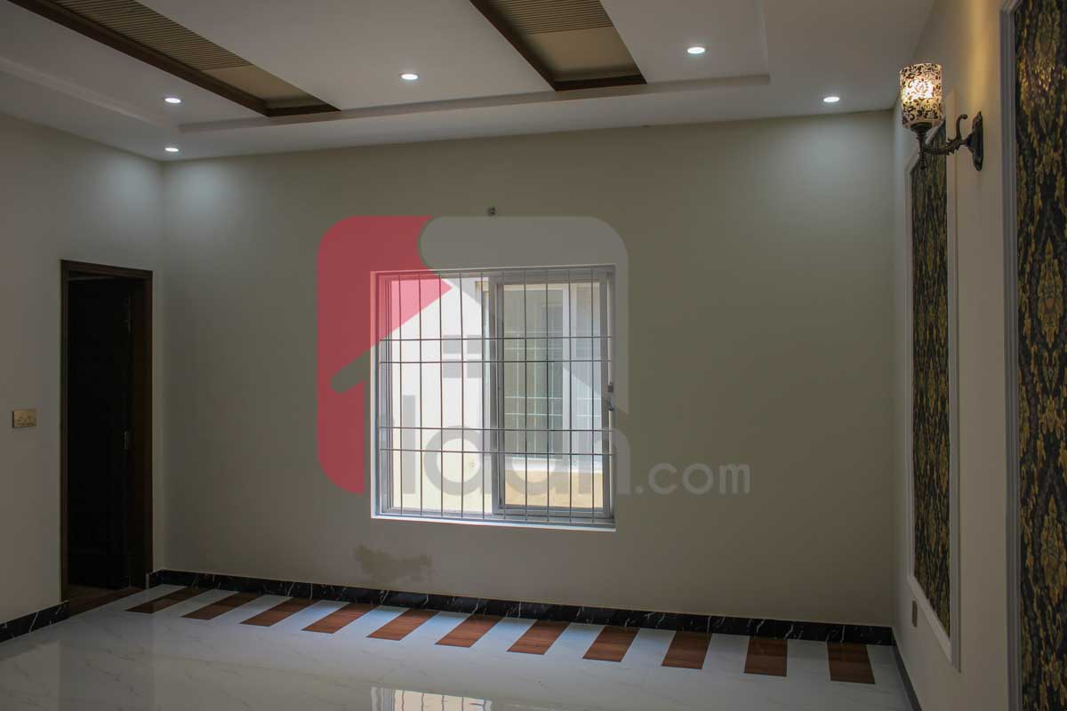 10 Marla House for Sale in Architects Engineers Housing Society, Lahore