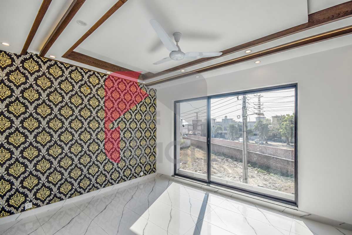 10 Marla House for Sale in Formanites Housing Scheme, Lahore