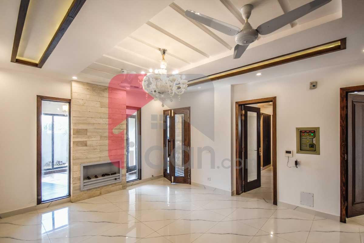 10 Marla House for Sale in Formanites Housing Scheme, Lahore