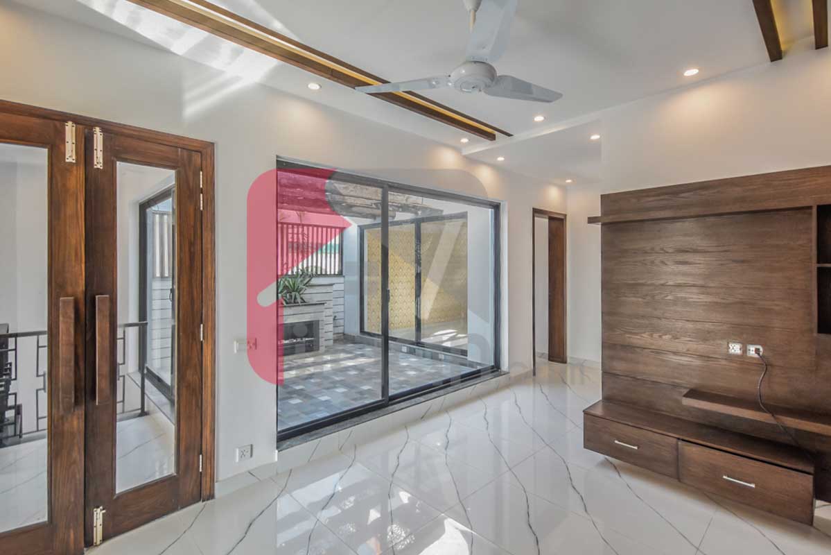 10 Marla House for Sale in Formanites Housing Scheme, Lahore