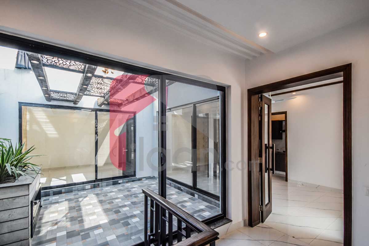 10 Marla House for Sale in Formanites Housing Scheme, Lahore