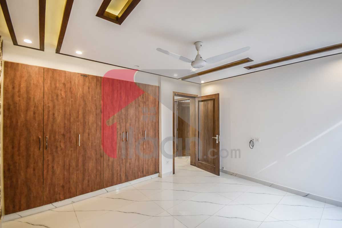 10 Marla House for Sale in Formanites Housing Scheme, Lahore