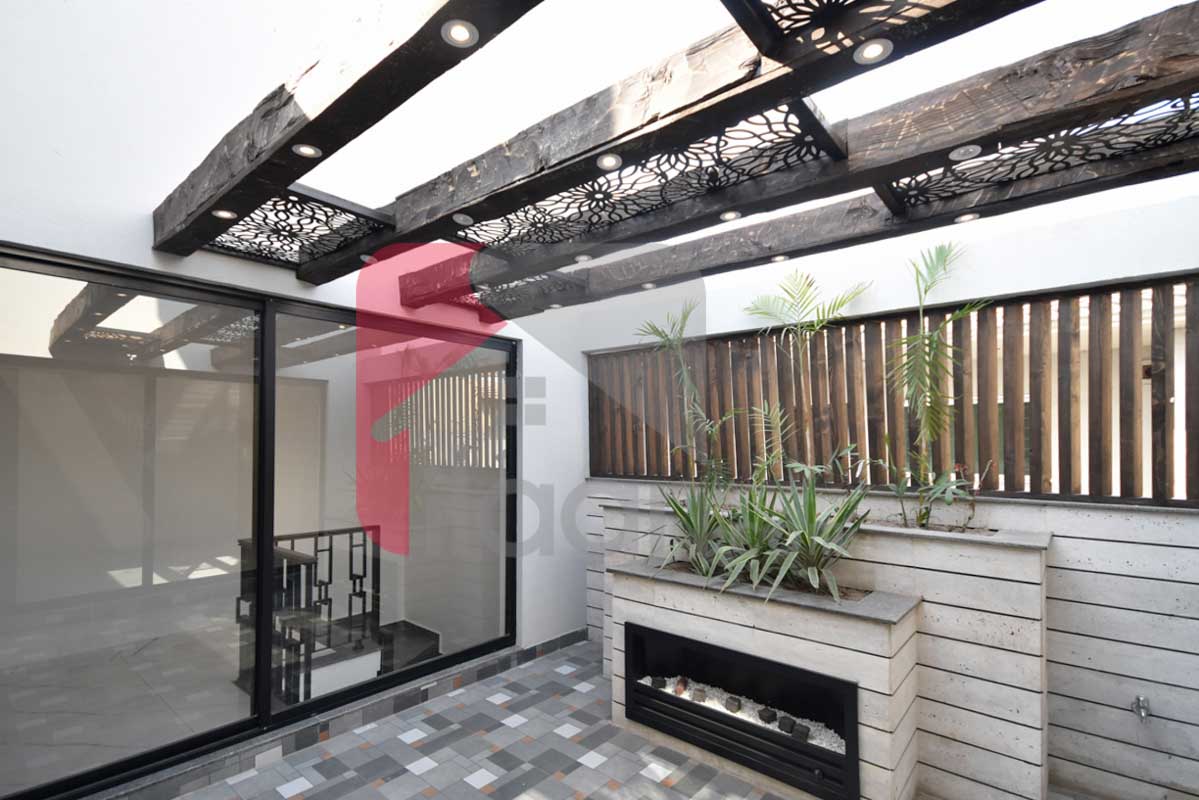 10 Marla House for Sale in Formanites Housing Scheme, Lahore