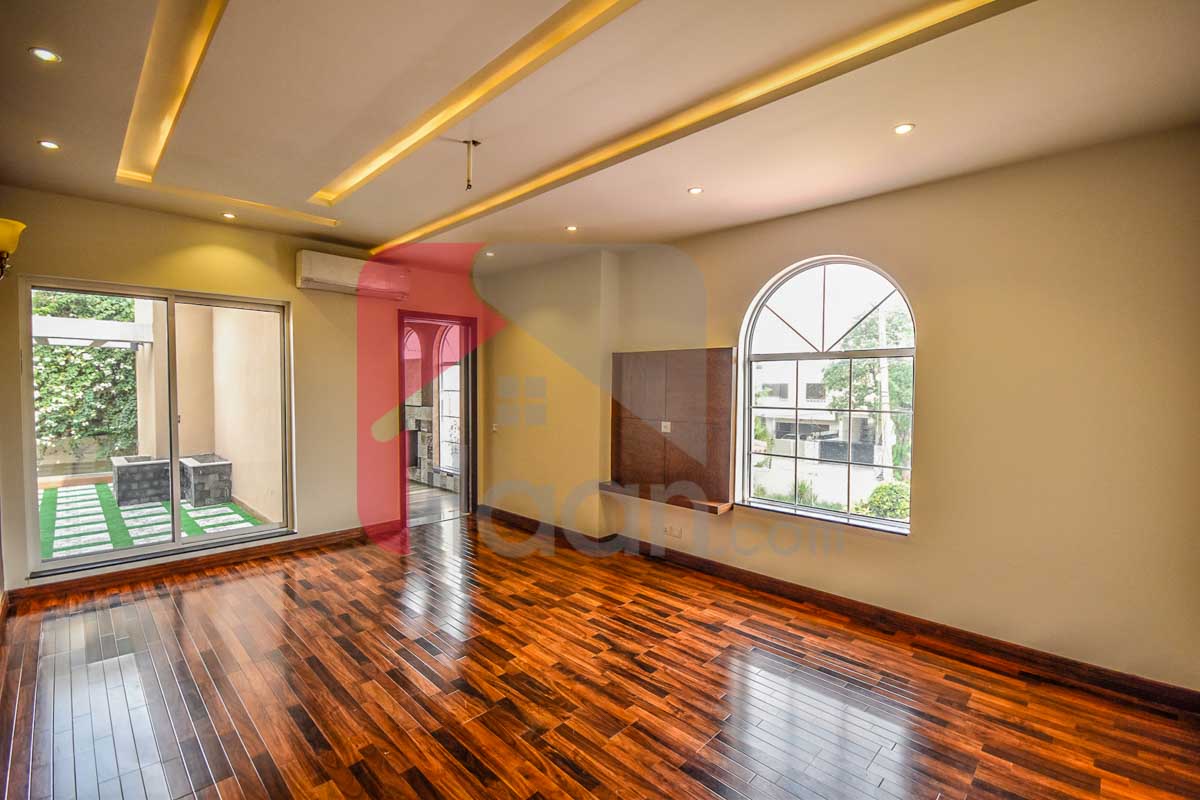 10 Marla House for Sale in Phase 6, DHA Lahore