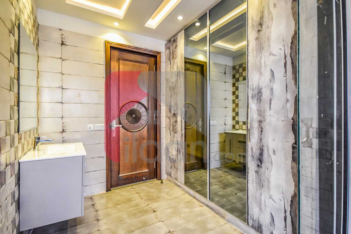 10 Marla House for Sale in Phase 6, DHA Lahore