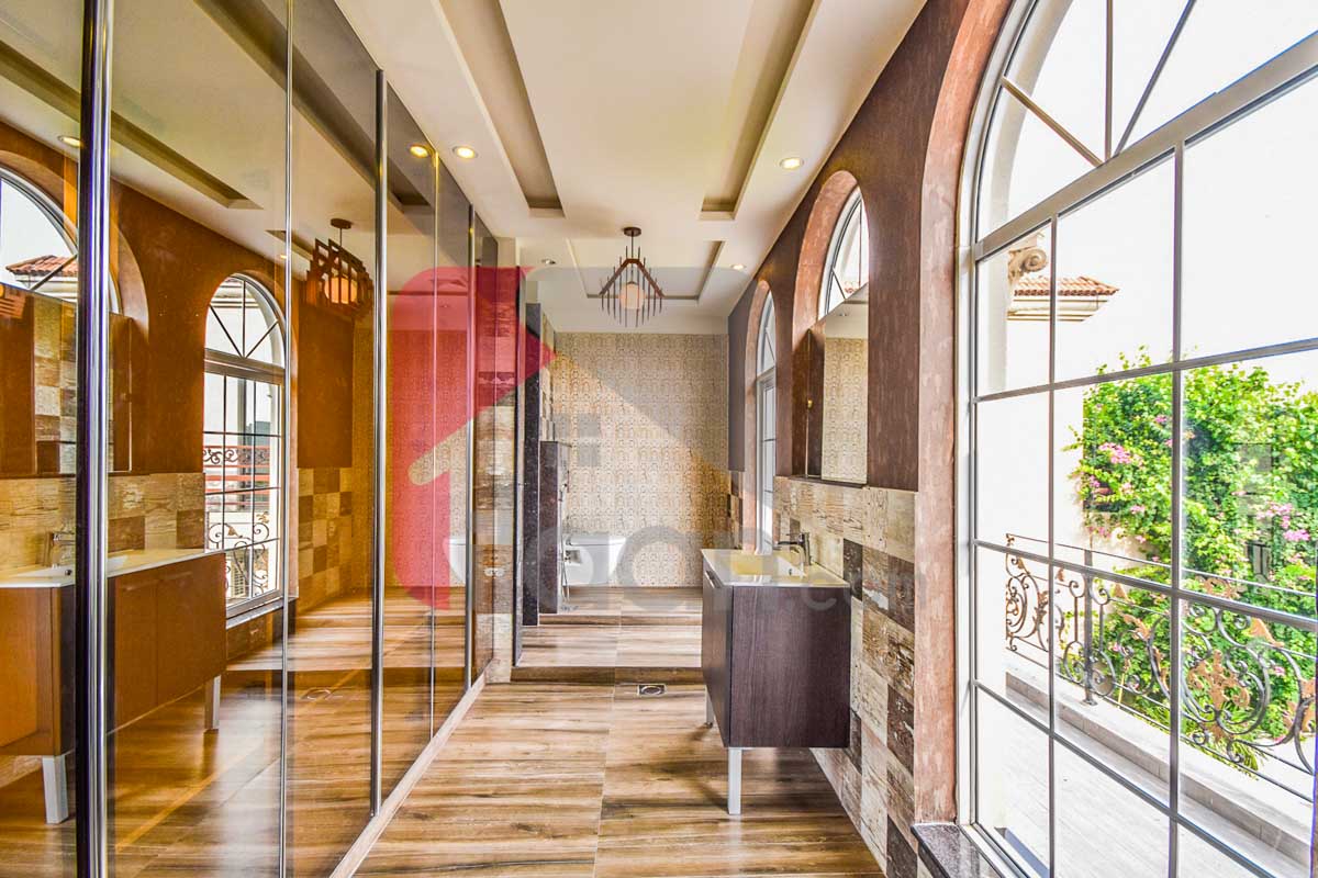 10 Marla House for Sale in Phase 6, DHA Lahore