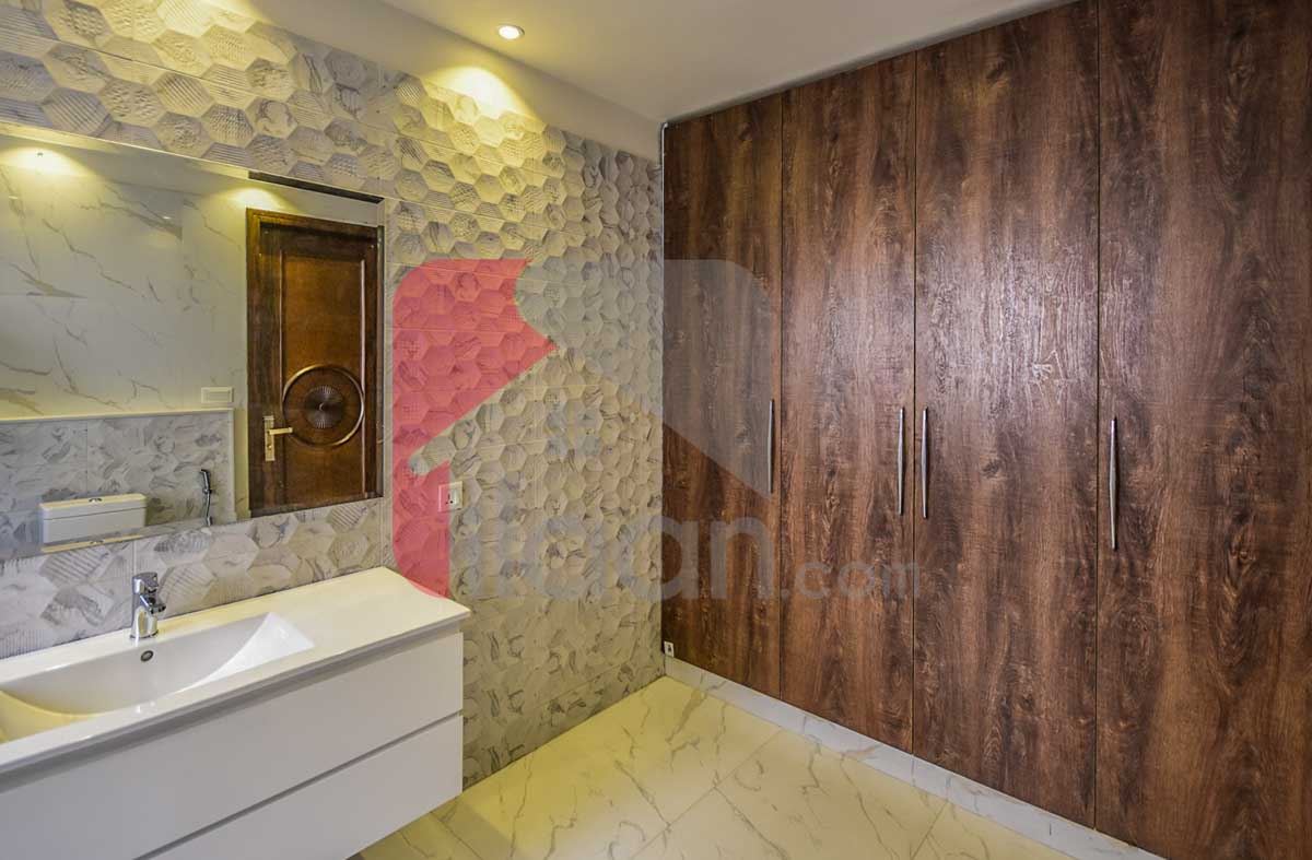 10 Marla House for Sale in Phase 6, DHA Lahore