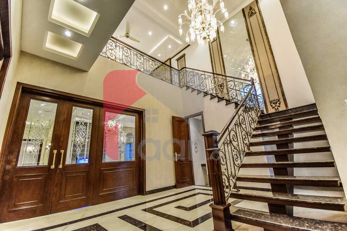 10 Marla House for Sale in Phase 6, DHA, Lahore