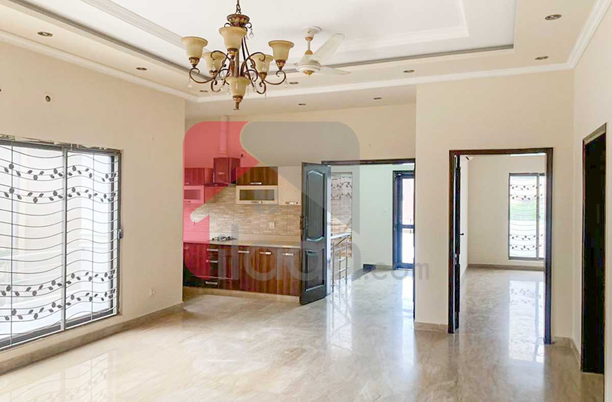 1 Kanal House for Sale in Block C, Phase 5, DHA Lahore