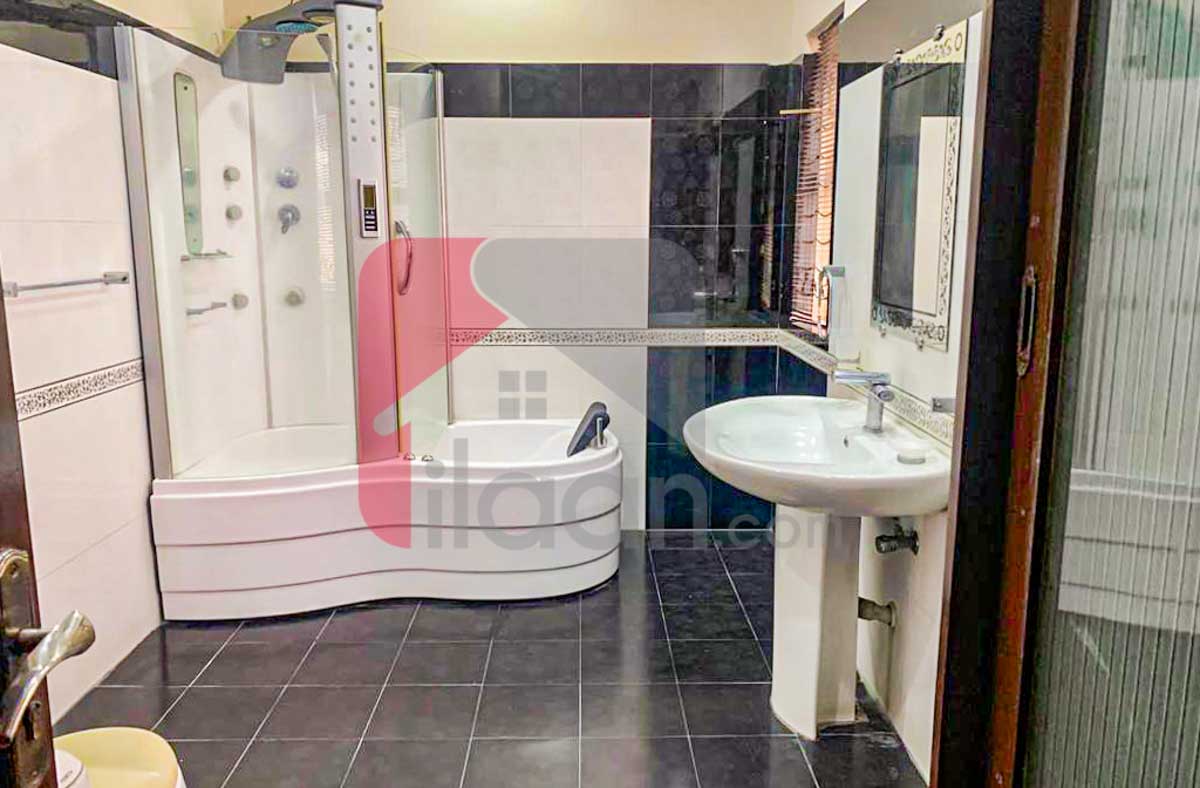 1 Kanal House for Sale in Block C, Phase 5, DHA Lahore