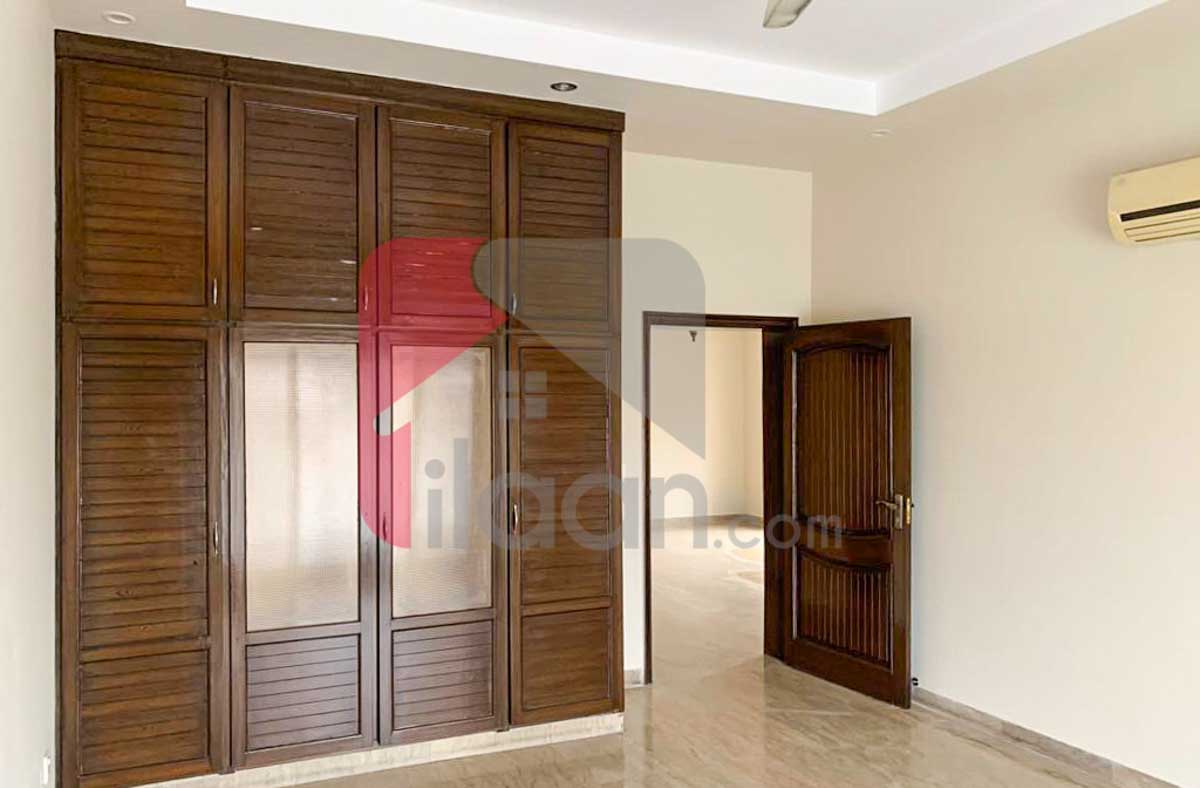 1 Kanal House for Sale in Block C, Phase 5, DHA Lahore