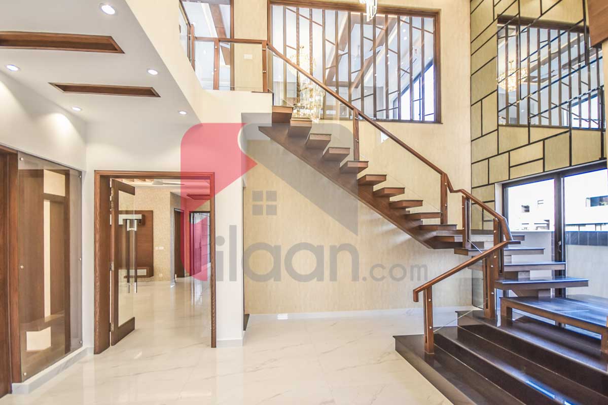 10 Marla House for Sale in Block D, Phase 6, DHA Lahore
