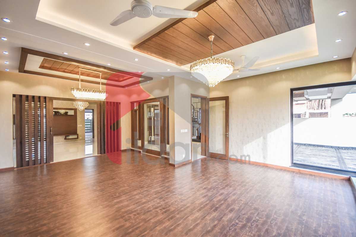 10 Marla House for Sale in Block D, Phase 6, DHA Lahore