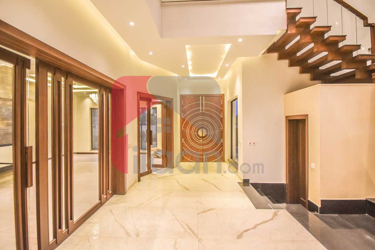 10 Marla House for Sale in Phase 6, DHA Lahore