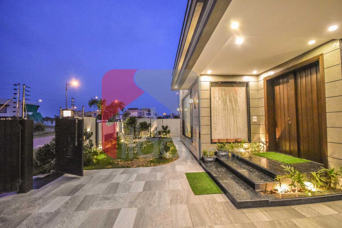 10 Marla House for Sale in Phase 6, DHA Lahore