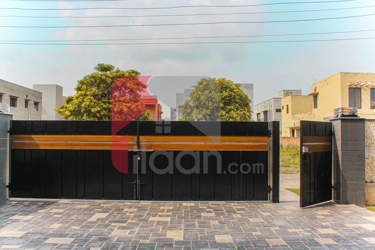 1 Kanal House for Sale in Block D, State Life Housing Society, Lahore