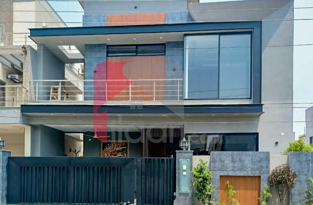 10 Marla House for Sale in Phase 8, DHA Lahore
