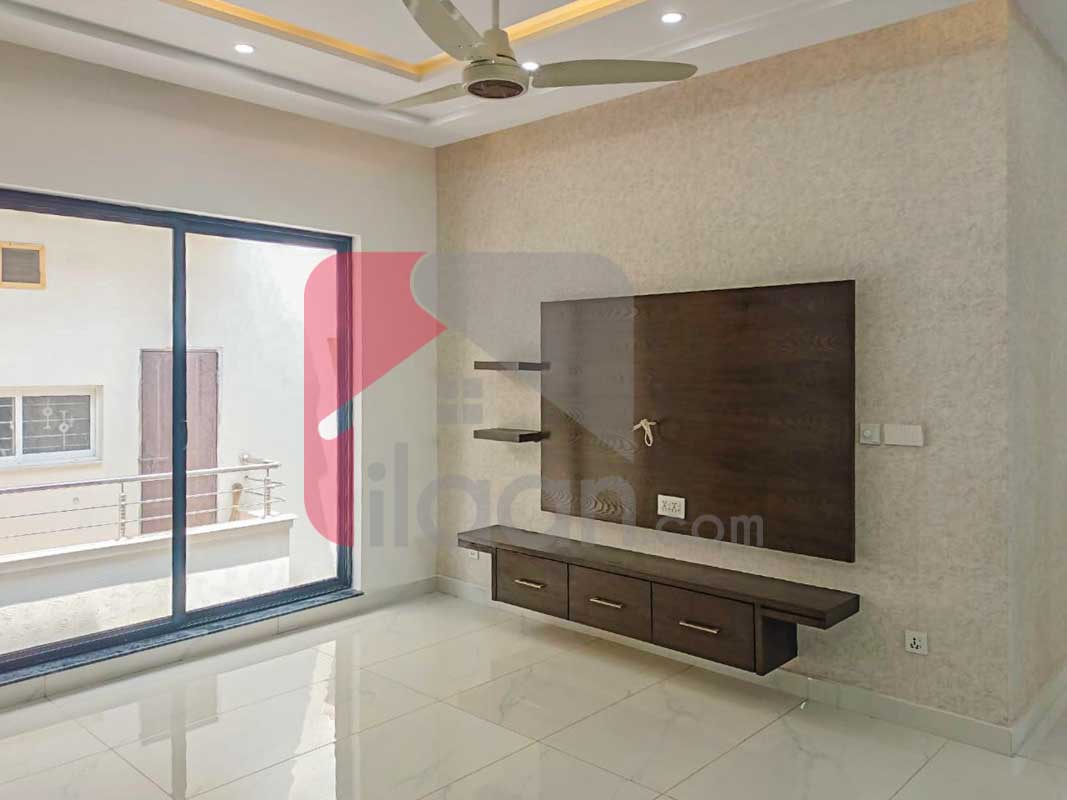 10 Marla House for Sale in Phase 8, DHA Lahore