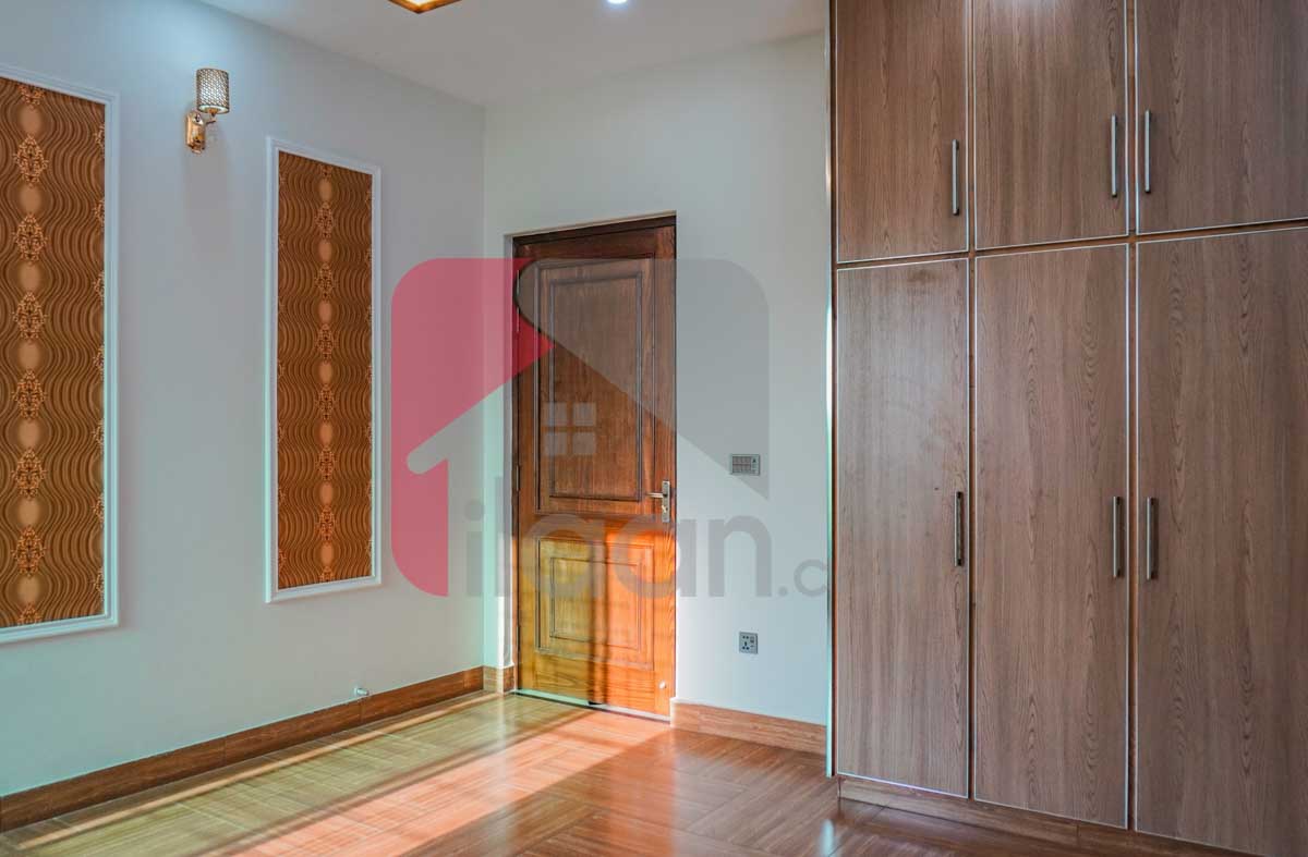 10 Marla House for Sale in Block M, Valencia Housing Society, Lahore
