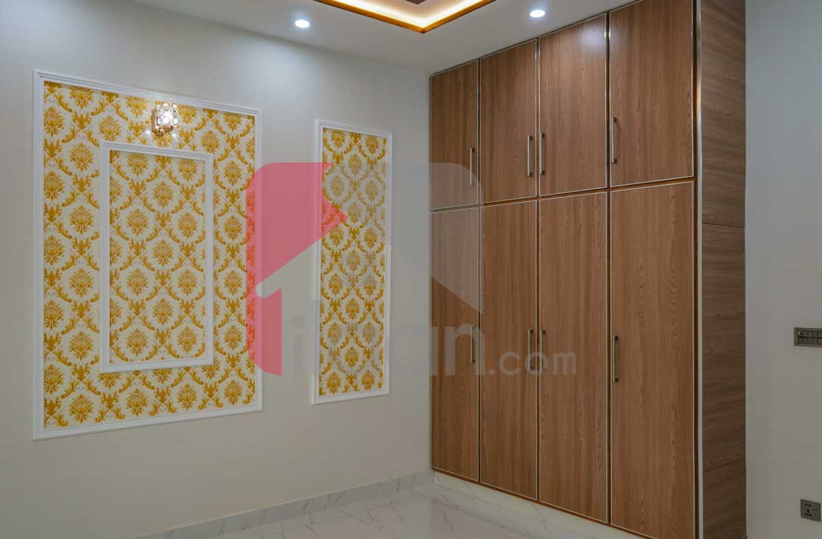10 Marla House for Sale in Block M, Valencia Housing Society, Lahore