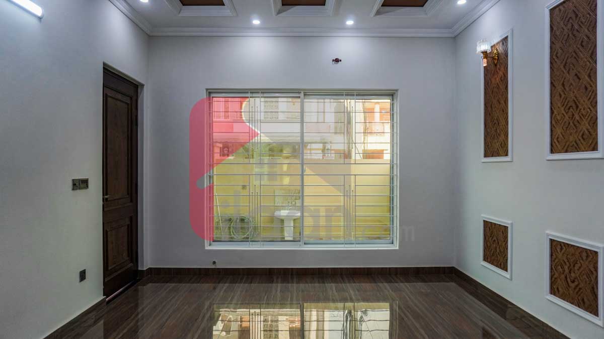 10 Marla House for Sale in Block M, Valencia Housing Society, Lahore