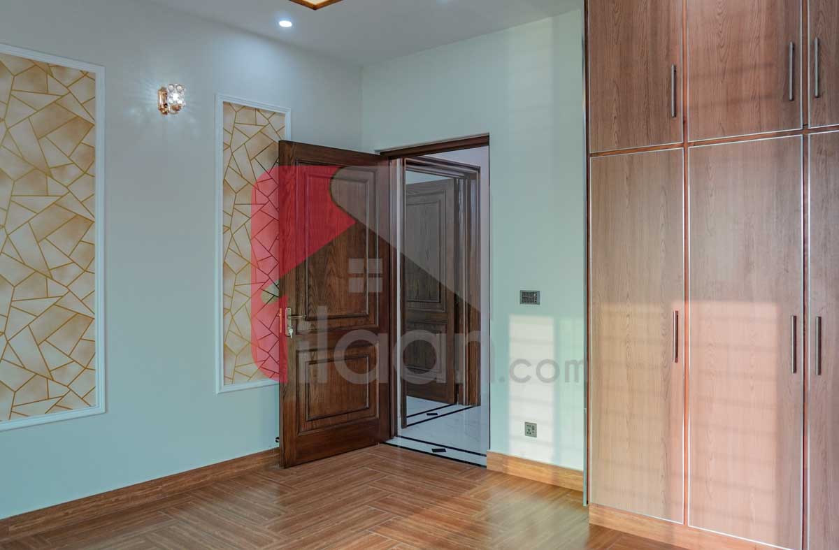 10 Marla House for Sale in Block M, Valencia Housing Society, Lahore
