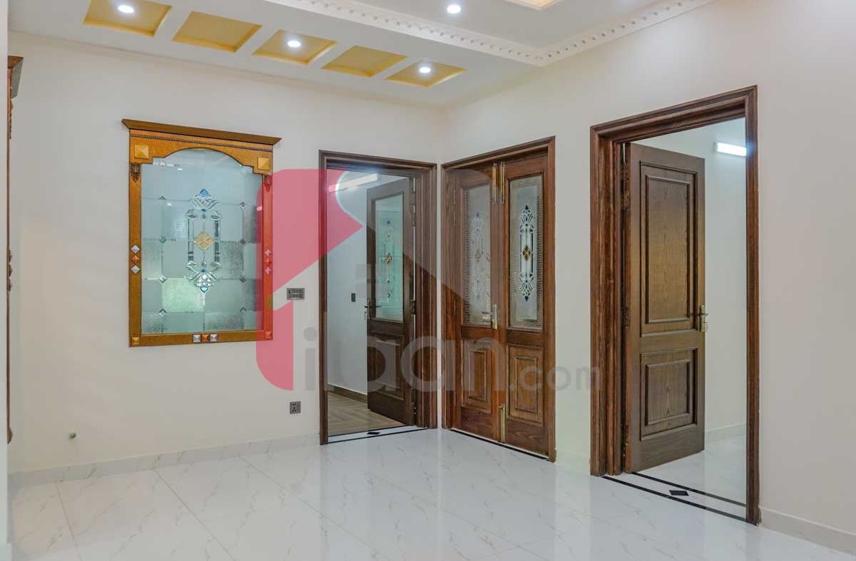 10 Marla House for Sale in Block M, Valencia Housing Society, Lahore