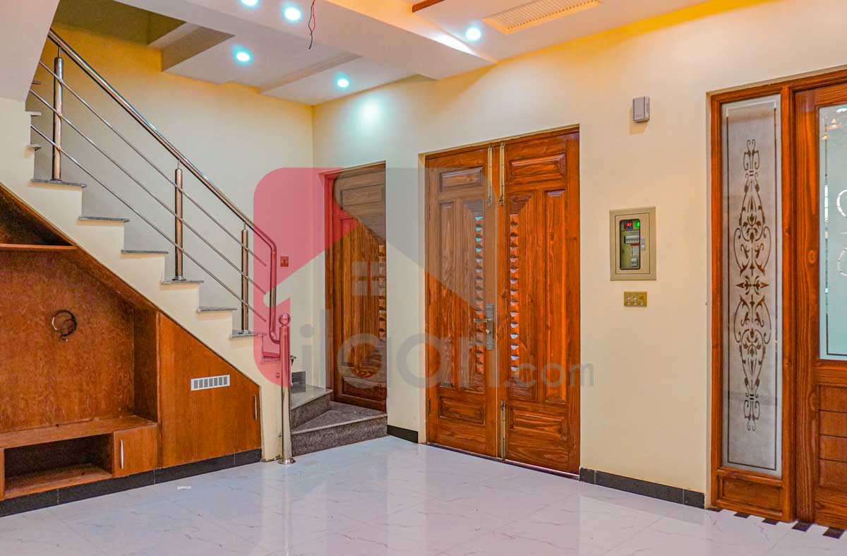 5 Marla House for Sale in Block R2, Phase 2, Johar Town, Lahore
