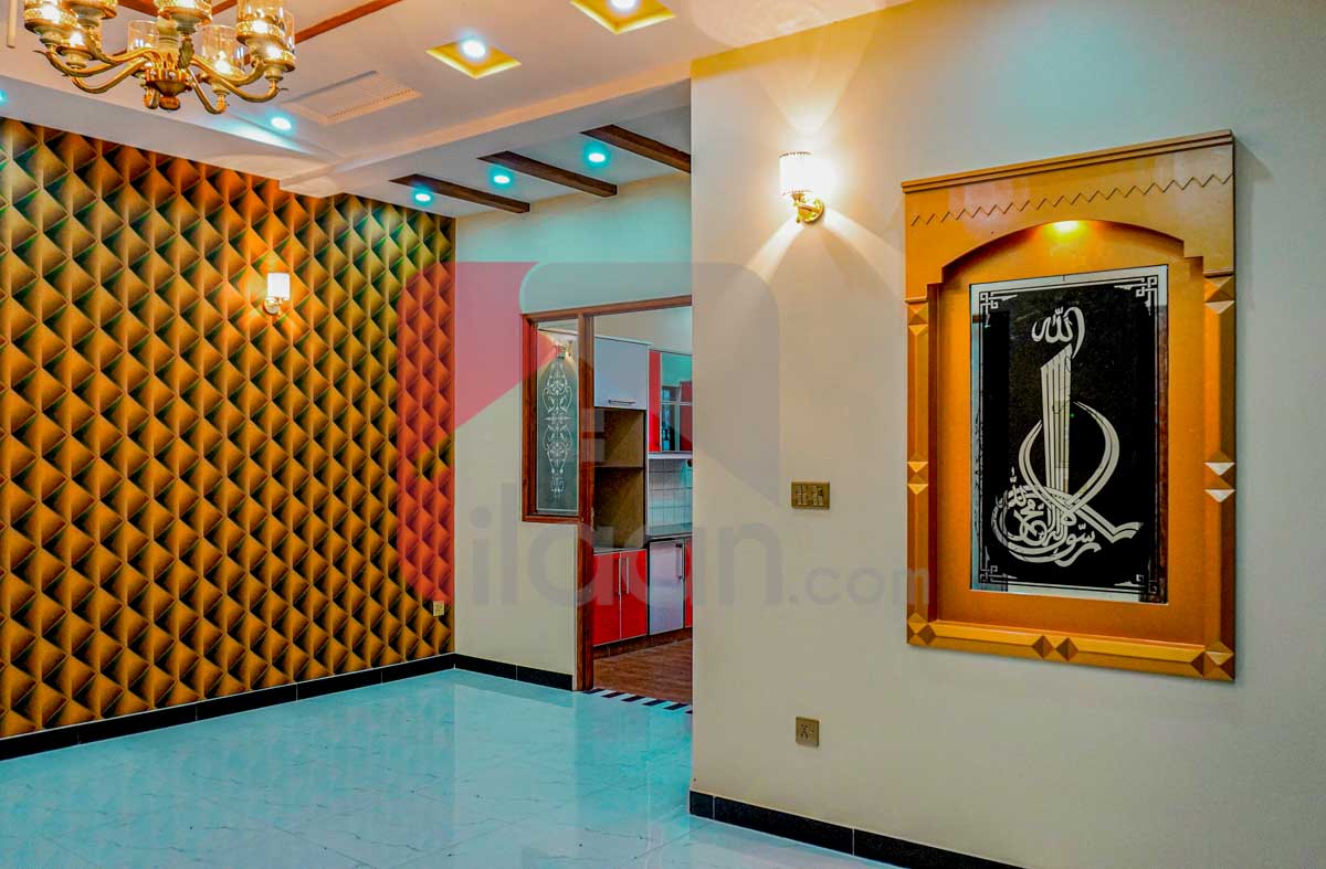 5 Marla House for Sale in Block R2, Phase 2, Johar Town, Lahore