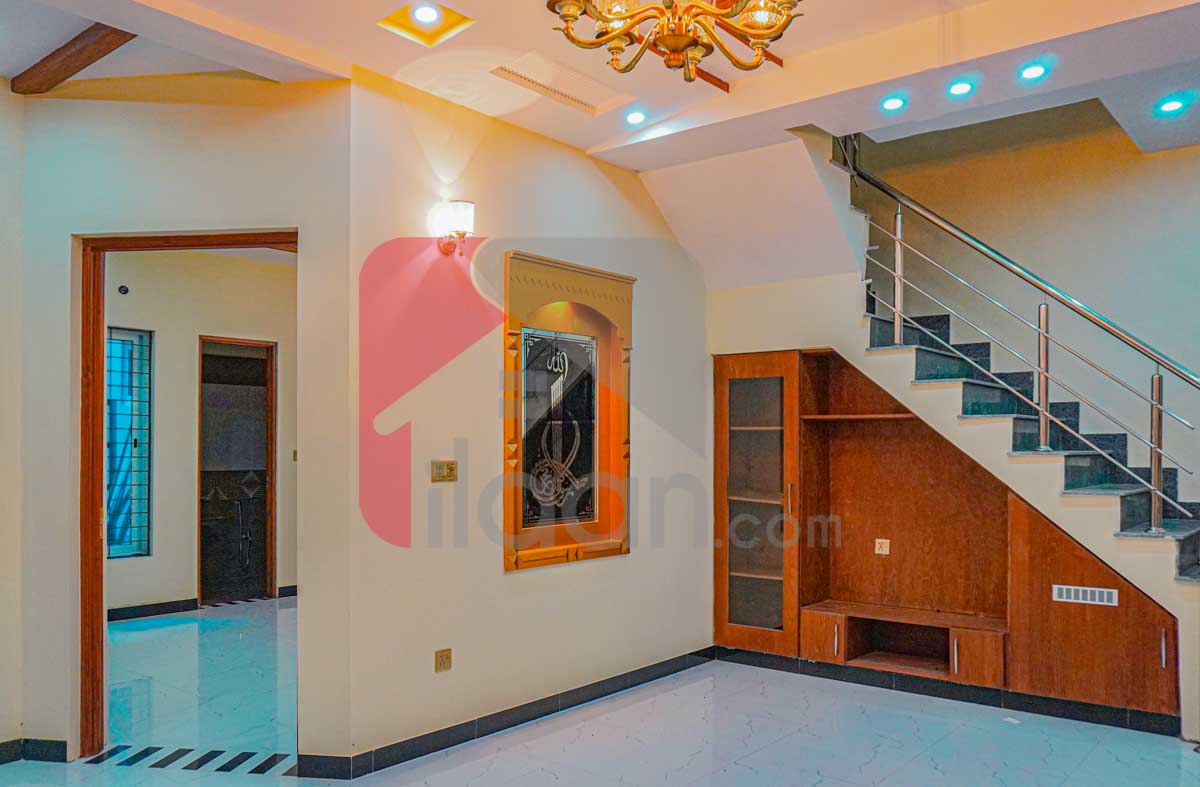 5 Marla House for Sale in Block R2, Phase 2, Johar Town, Lahore