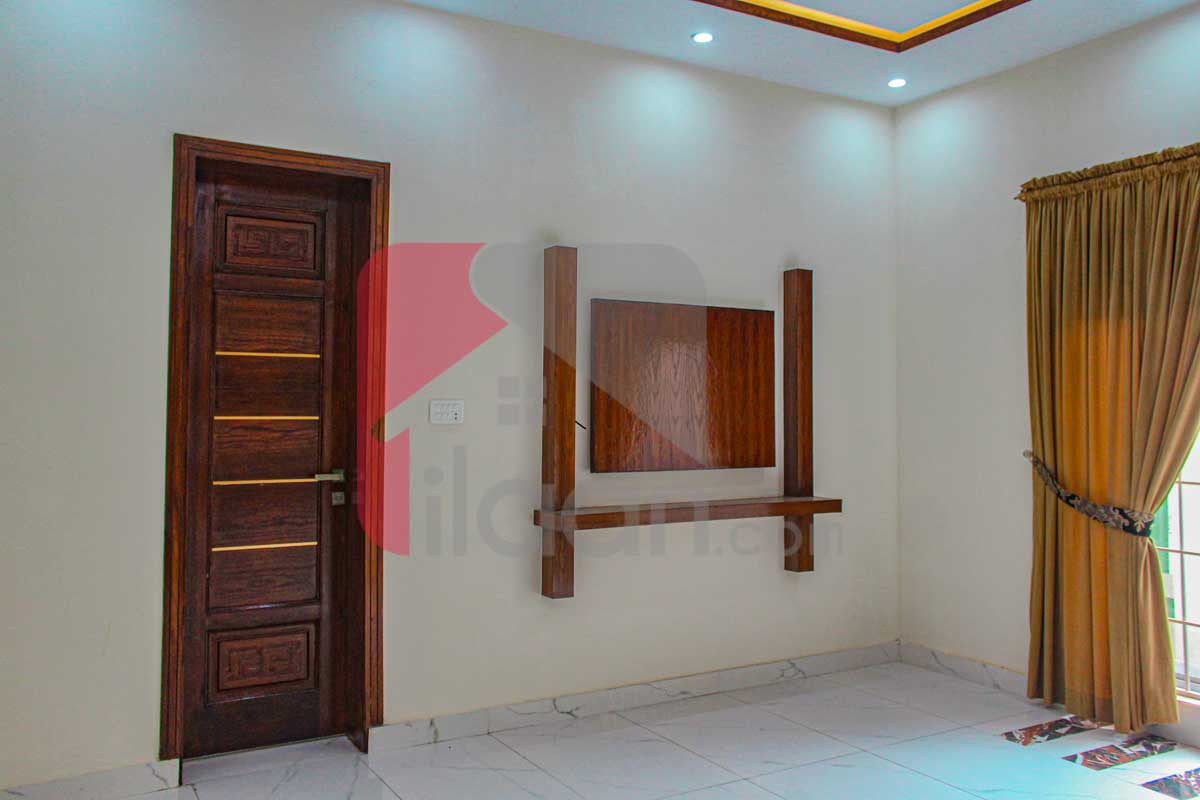 1 Kanal House for Sale in Block E, PGECHS, Lahore