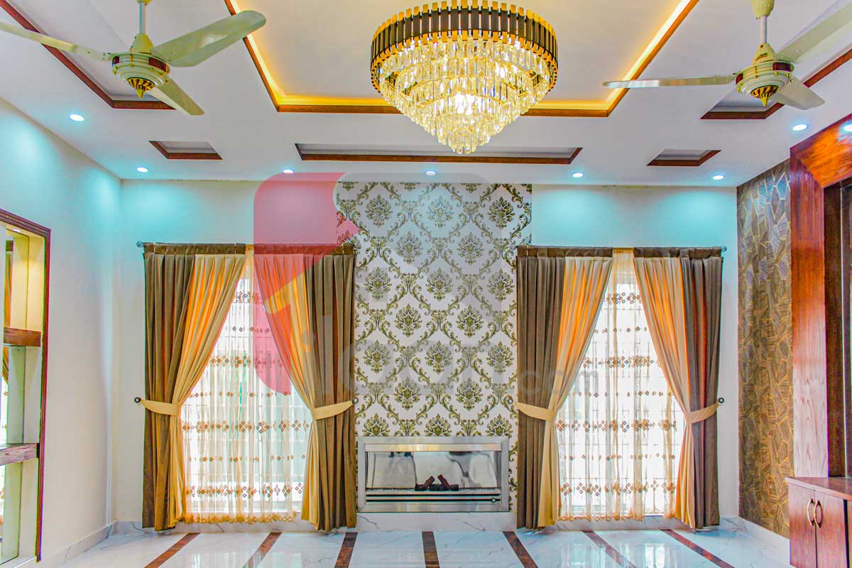 1 Kanal House for Sale in Block E, PGECHS, Lahore