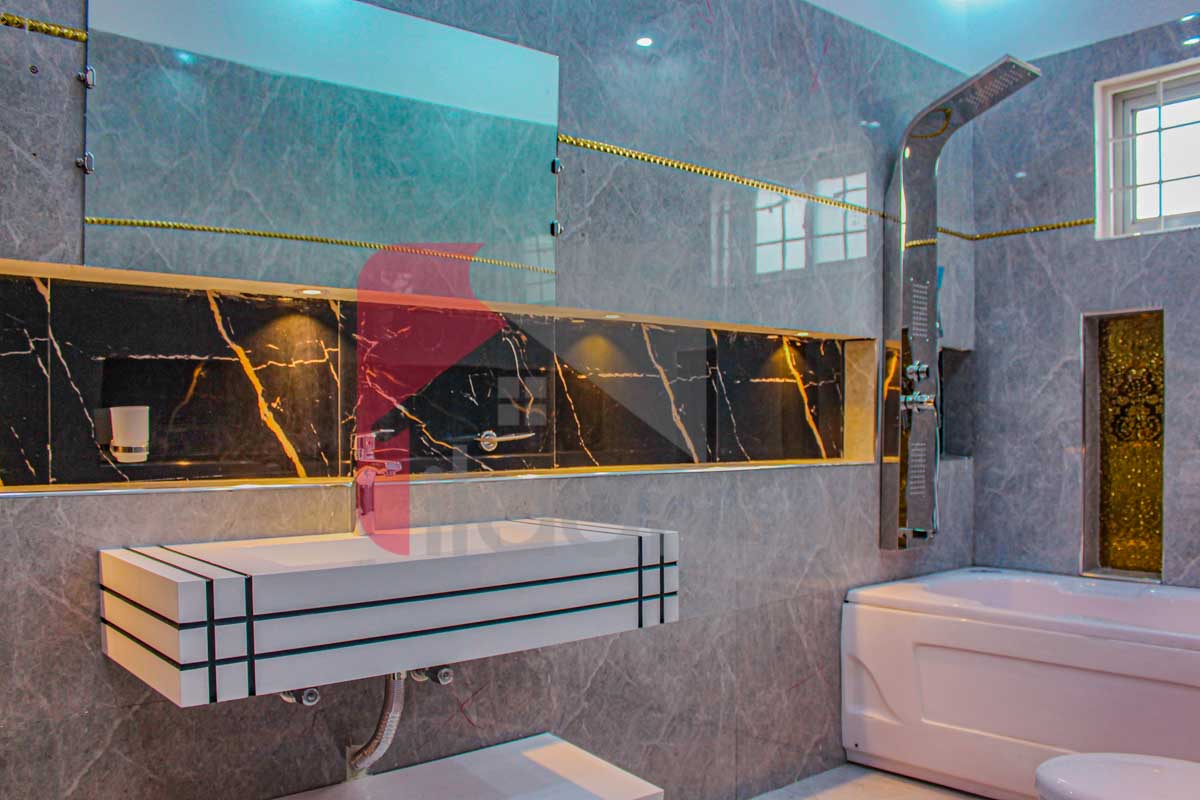 1 Kanal House for Sale in Block E, PGECHS, Lahore