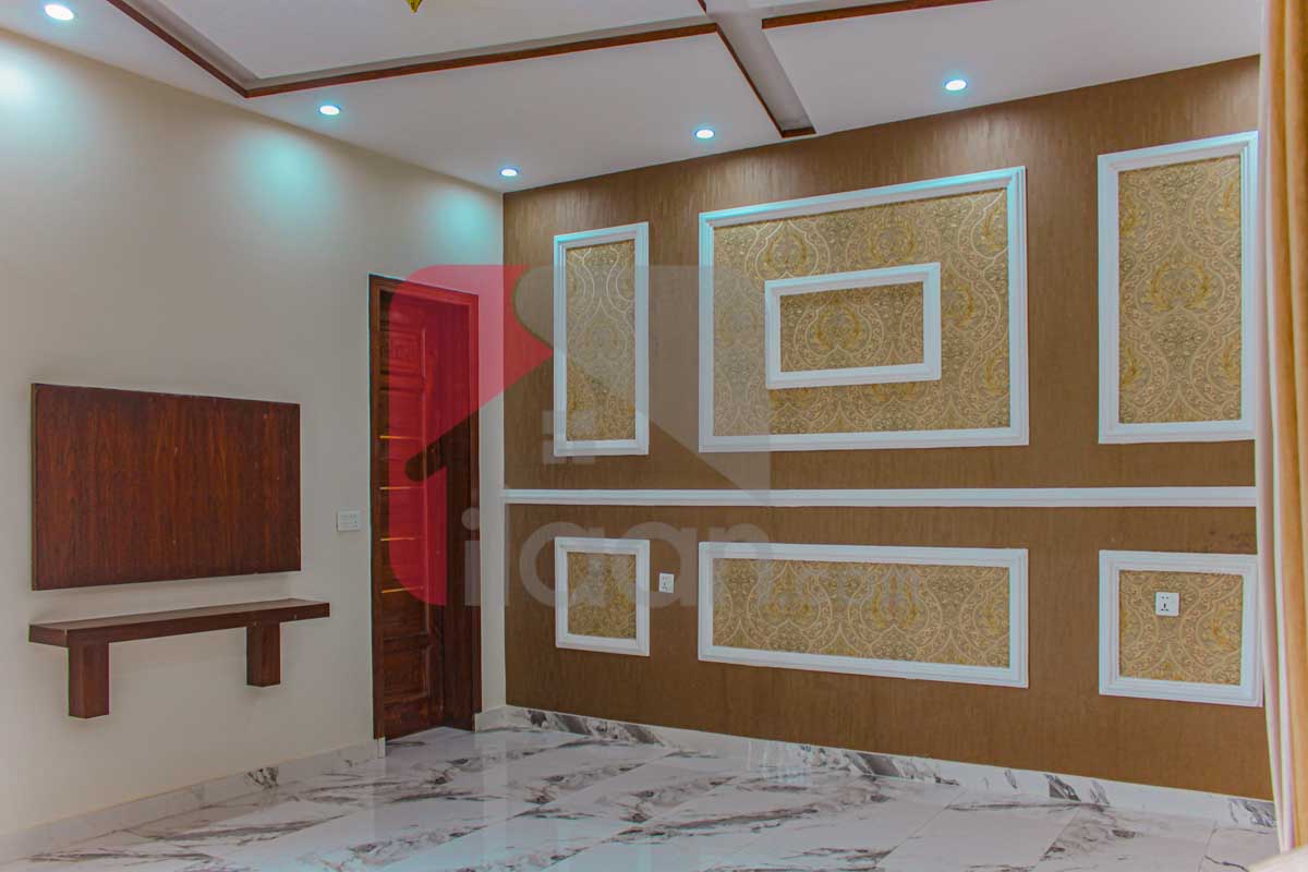 1 Kanal House for Sale in Block E, PGECHS, Lahore