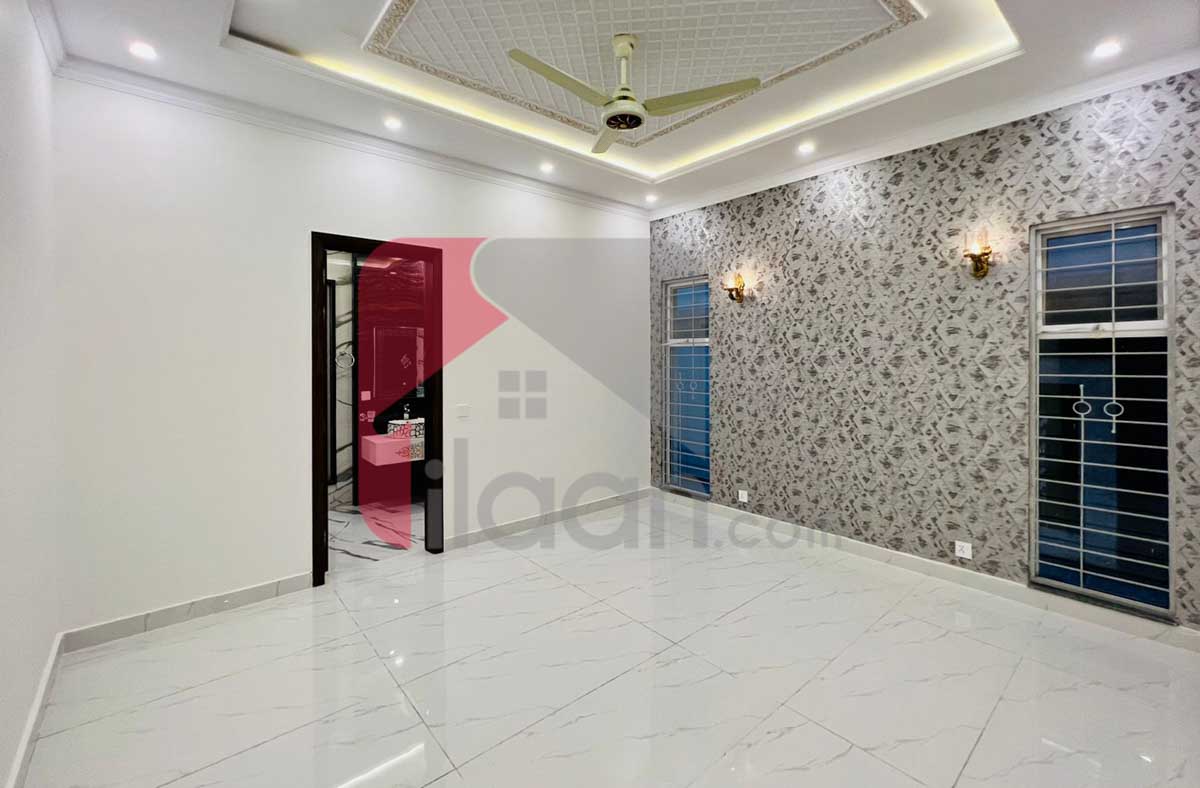 10 Marla House for Sale in Phase 8 - Air Avenue, DHA Lahore