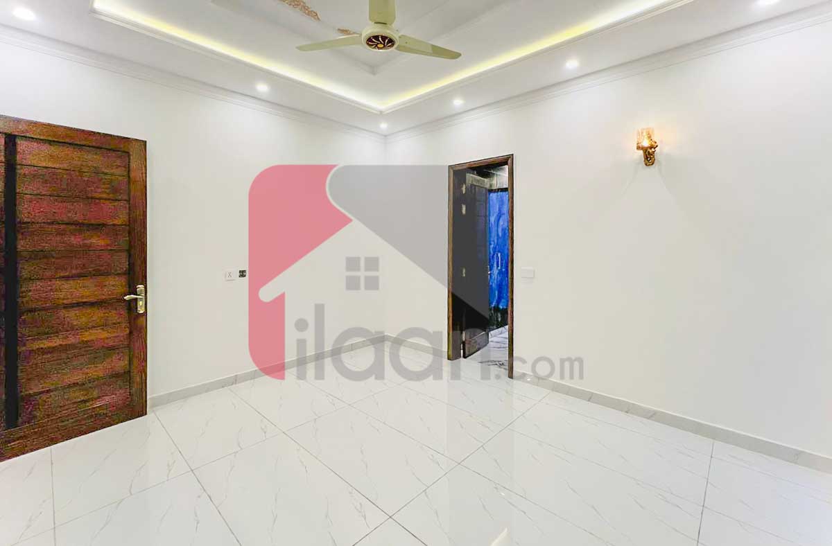 10 Marla House for Sale in Phase 8 - Air Avenue, DHA Lahore