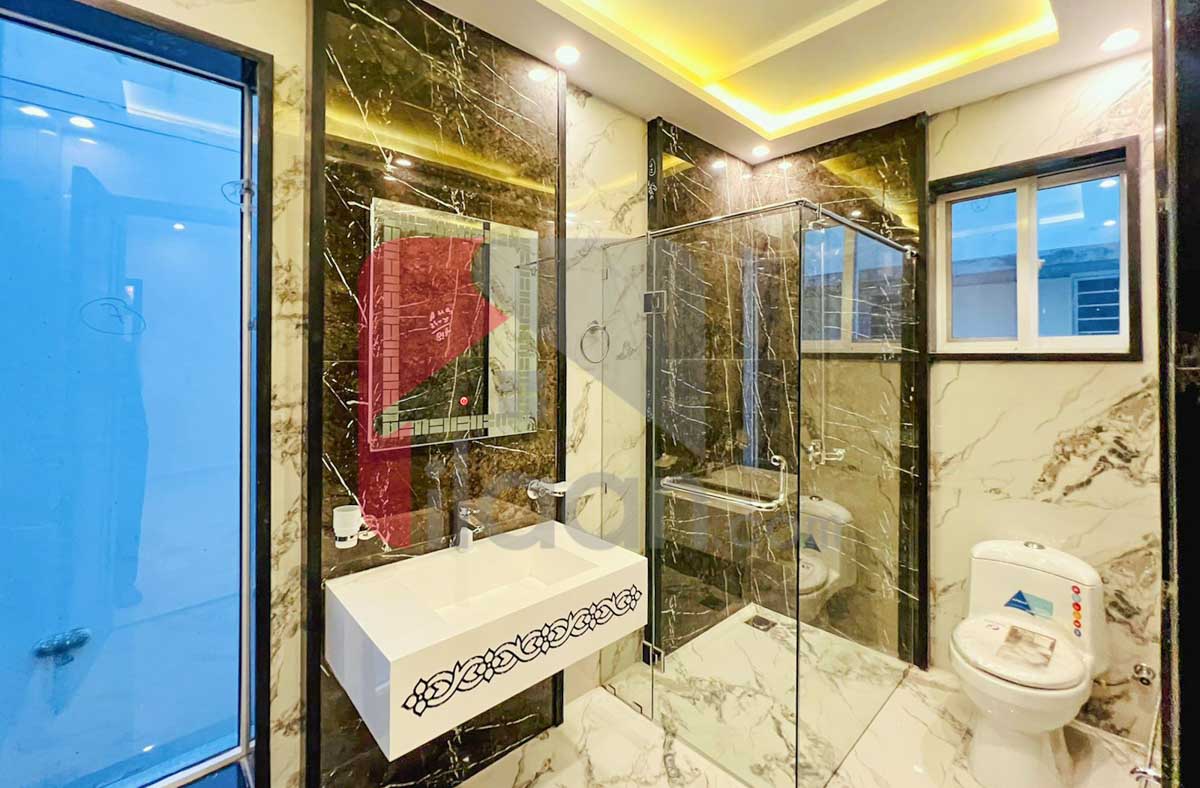 10 Marla House for Sale in Phase 8 - Air Avenue, DHA Lahore