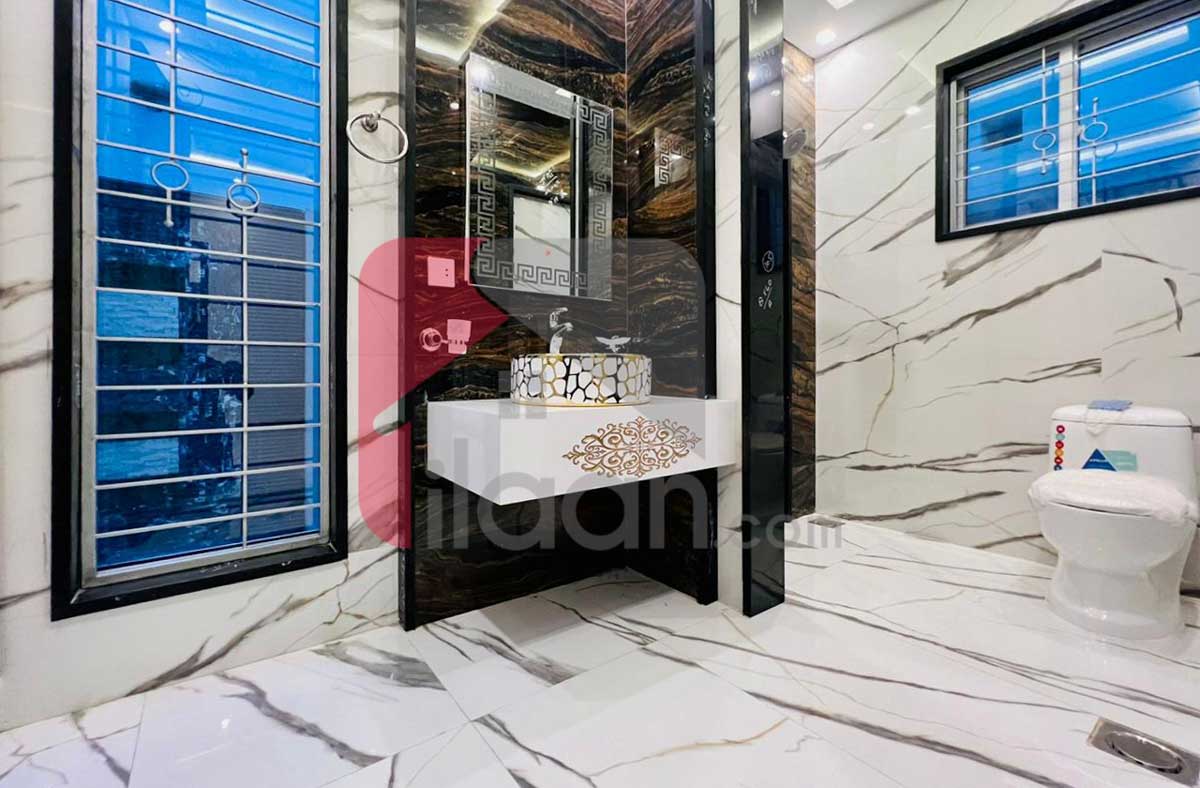 10 Marla House for Sale in Phase 8 - Air Avenue, DHA Lahore